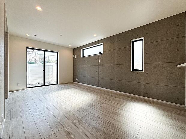 【リビング】リビングで子供を走り回らせたい♪大きなソファやダイニングテーブルでゆったり食事をしたりくつろぎたい♪そんな夢が叶えられる空間です♪