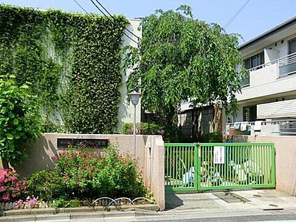 世田谷区立上祖師谷保育園 194m