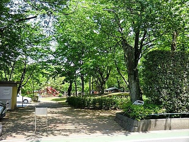 栗山公園（約845m）