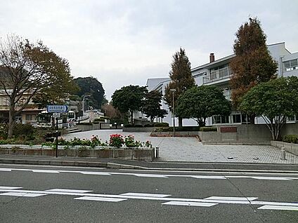 横浜市立本牧中学校 1400m(18分)
