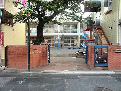 飯山幼稚園 1000m