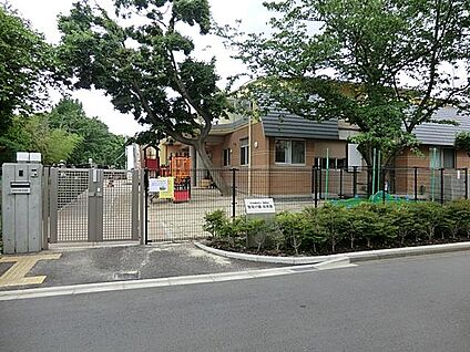 聖母の園保育園 1700m