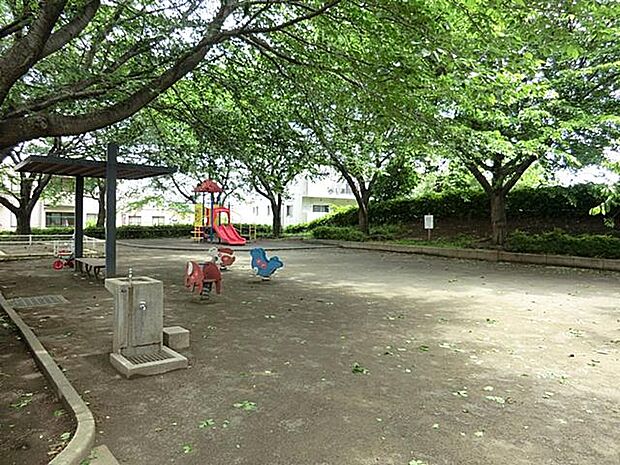 二俣川二丁目第二公園（約65m）