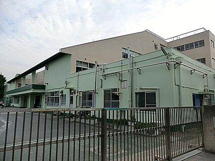 横浜市立磯子小学校 460m