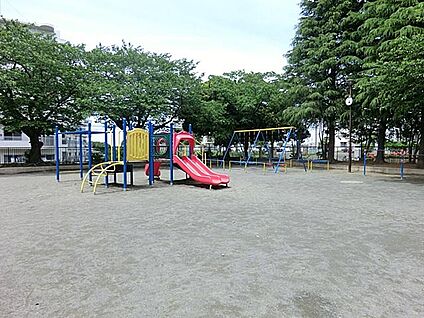 大谷戸公園 180m(3分)