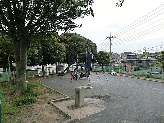 北寺尾第二公園(約350m・徒歩5分)