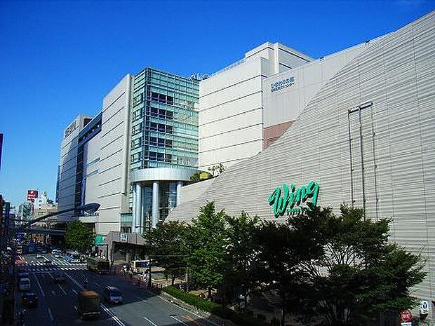 京浜急行電鉄上大岡駅(約700m)