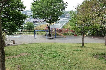 峰岡町三丁目公園 400m