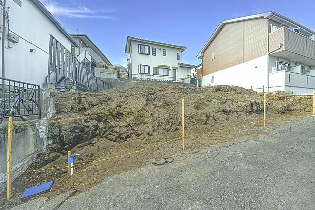 物件の陽当りや通風・仕様設備やお部屋の大きさの比較、近隣・周辺環境や街並みなど、資料には掲載していない情報が現地にはたくさんあります。 是非現地をご確認ください♪