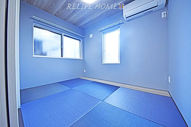 【和室】小さなお子様の遊び場や、疲れた時の昼寝スペースにも!来客用の一部屋としても便利な和室!たまに泊まりにくるおじいちゃんおばあちゃんのお部屋にも最適です♪