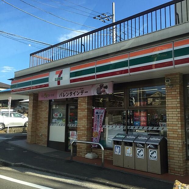 セブンイレブン横浜上菅田町店（約40m・徒歩1分）