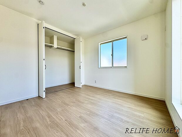 【リビング以外の居室】■Style room■ 落ち着いた雰囲気のプライベートルームはシンプルでスマートな空間。ご家族一人一人が快適に過ごせるゆったり快適な居室。