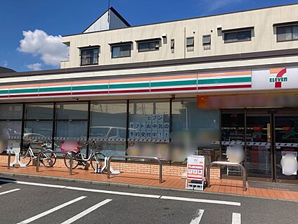 セブンイレブン川崎南加瀬3丁目店 240m(3分)