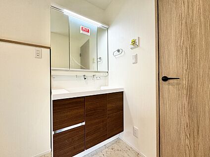 三面鏡洗面化粧台