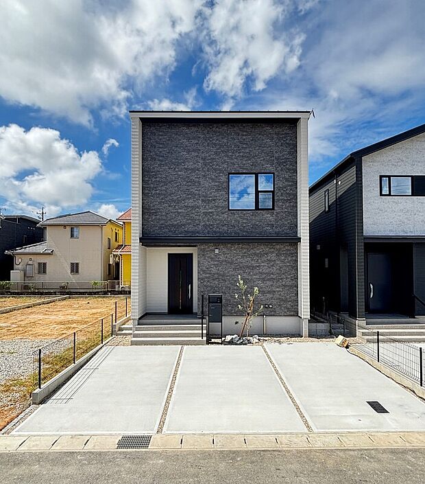 【No.8　外観パース】シンプルモダンで洗練された佇まいが魅力の外観。モノトーンを基調とした直線的なフォルムが、飽きのこないシックな印象を与え、どんな街並みにも調和しながら個性を放ちます。