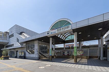 知多半田駅 820m(徒歩11分)