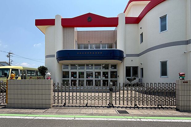平成幼稚園(約1,100m)