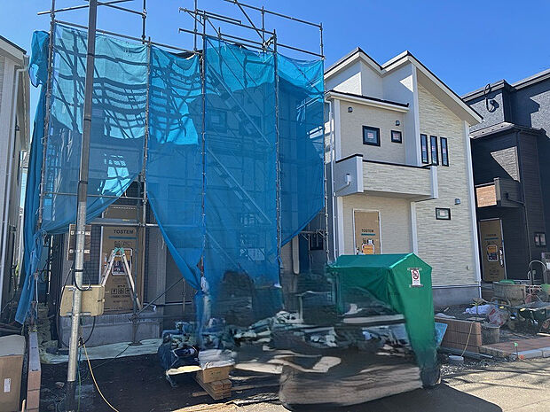 【現地外観写真（2026年3月撮影）】一部、足場が外れました