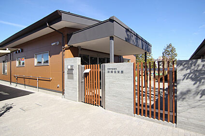 至誠学舎東京柳橋保育園  334m