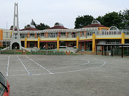 麻の実幼稚園 838m
