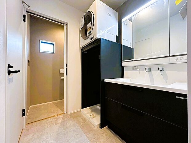 【■乾太くん■】（ガス式乾燥機6kg・収納棚付き）