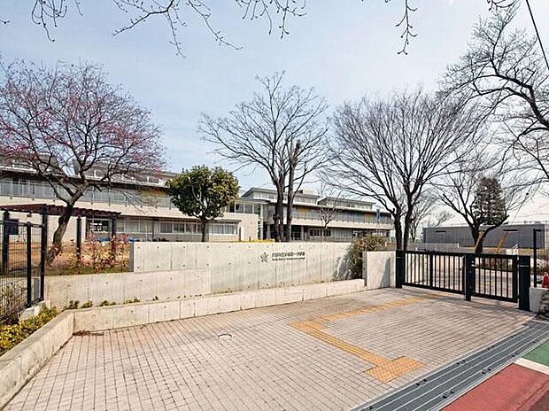 多摩市立第一小学校(約1,300m)