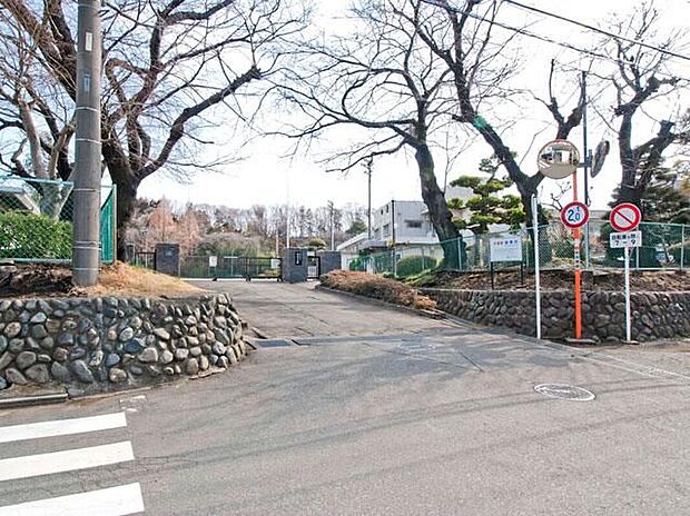 相模原市立相陽中学校(約1,700m)