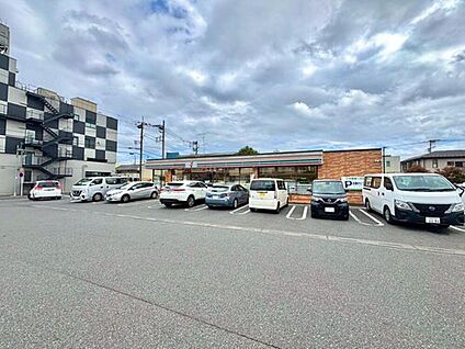 セブン-イレブン 相模原光が丘１丁目店 270m(徒歩4分)