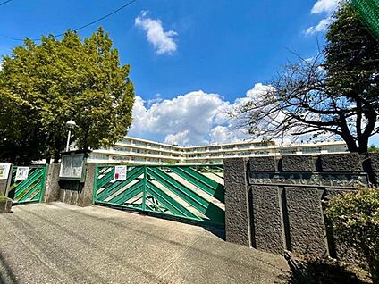 町田市立つくし野中学校 1400m(徒歩18分)