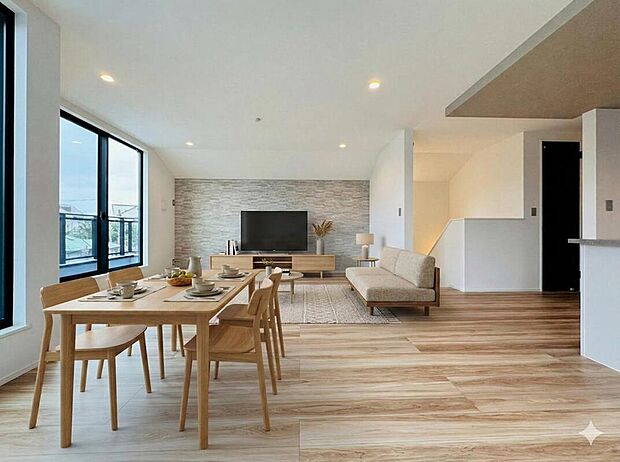 ◇◆リビング◆◇バルコニーに面する窓から明るい陽光が包み込むご家族のくつろぎの場所。本画像はCGで作成しており、実際に現地に家具は置かれておりません。また、価格に家具は含まれておりません。