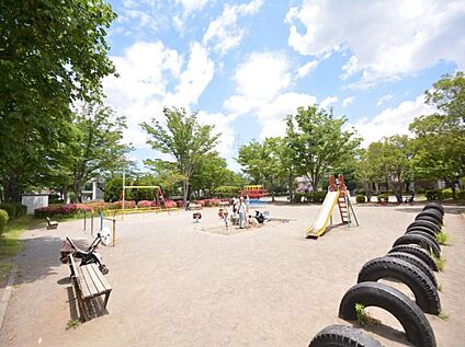 成瀬台公園 650ｍ(徒歩9分)