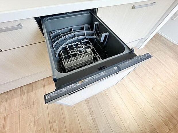 【【ビルトイン全自動食洗機】】食器洗いのわずらわしさから開放してくれる嬉しい設備。