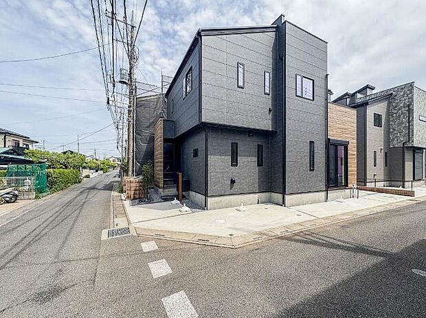 【現地外観写真】家の良し悪しだけでなく周辺環境も重要なポイント。