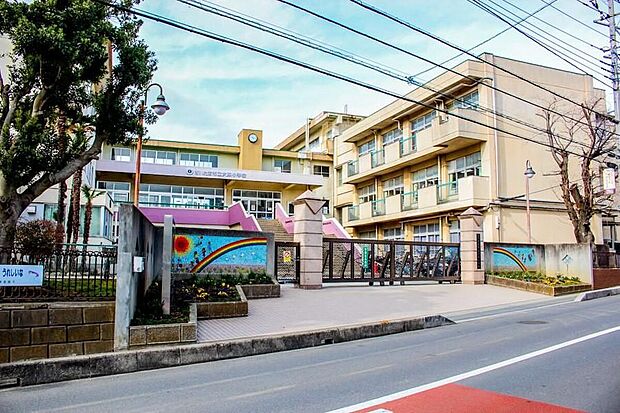 大東小学校(約492m)