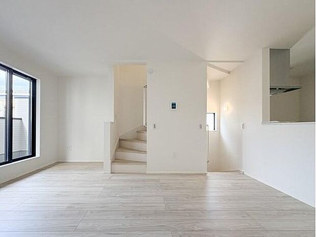 【【LDK15.1帖】】光が溢れ、風も溢れ、居心地のよい住空間、自然体で過ごせる住空間にリビングを。