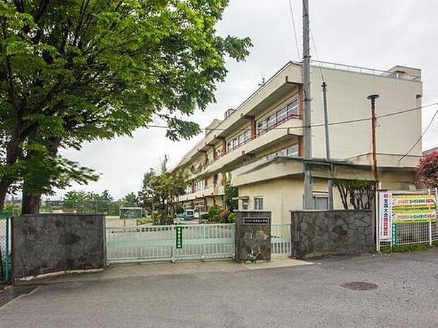 大宮西小学校（約1,200m）