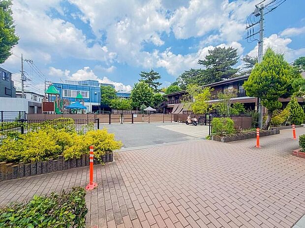 認定こども園 ひなどり幼稚園・浦和ひなどり保育園（約80m）