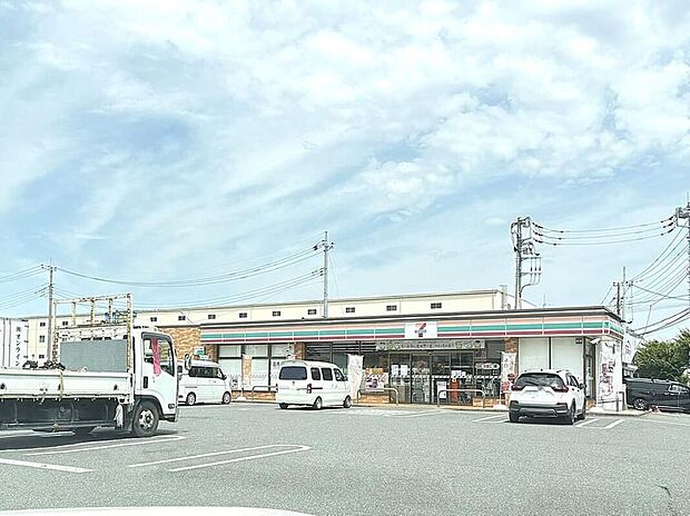 セブンイレブン越谷相模町5丁目店（約800m）