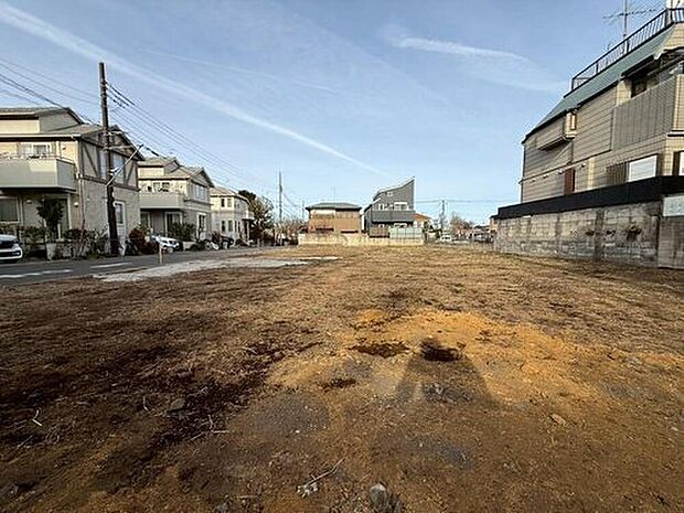 陽当たり良好な広々とした土地で、ご家族の夢を育む理想のマイホームを。穏やかな住環境で、子育て世代にも最適です。