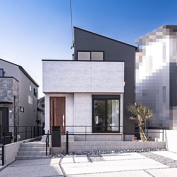 B号棟
並列駐車3台可！
完成しました！ご内覧可能です。
平日・土日問わずお気軽にお問合せください。
