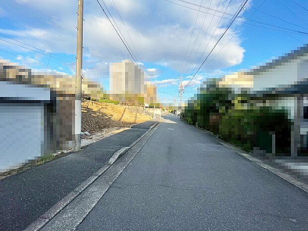 南側前面道路
2025年11月撮影