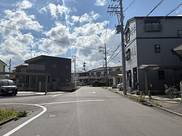 前面道路 北側