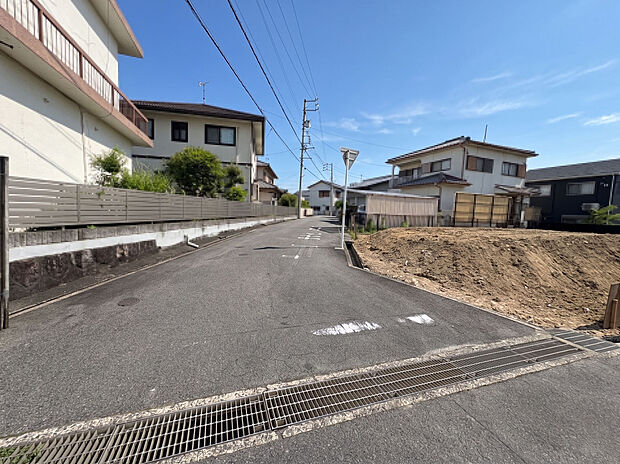 南側前面道路