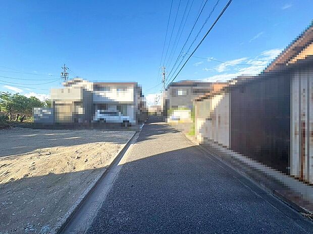 南東側前面道路(2026年8月撮影)