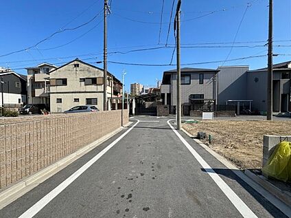 前面道路　南側