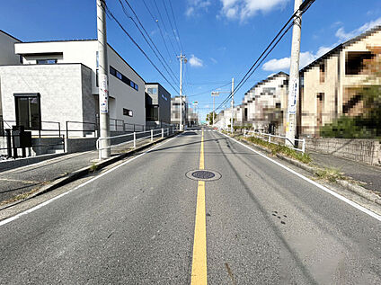 東側前面道路（2025年5月）撮影