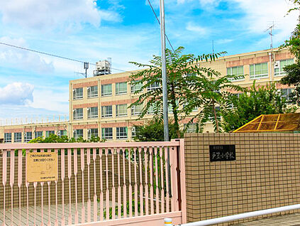 戸笠小学校 1000ｍ(徒歩13分)