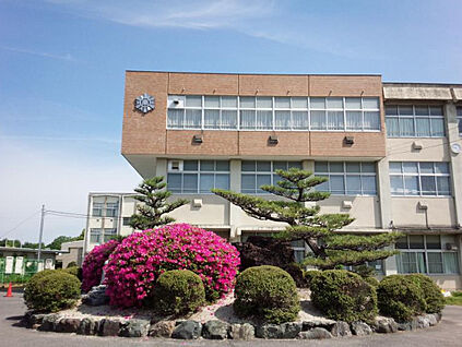 日進市立南小学校 550ｍ(徒歩7分)