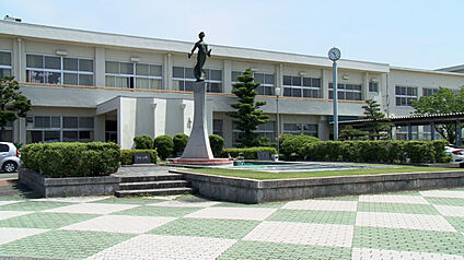 豊田市立崇化館中学校 850m(徒歩11分)