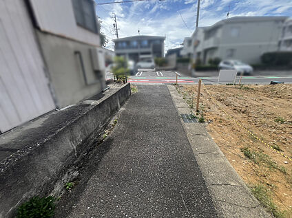 前面道路　南側2.5m(法定外道路)